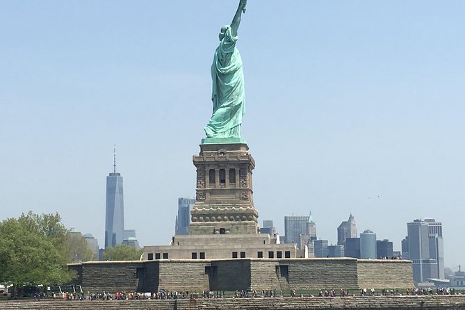 Statue of Liberty and Ellis Island 60 Minute sightseeing Cruise - Statue of Liberty pass at about 100 feet: the photo angle you want