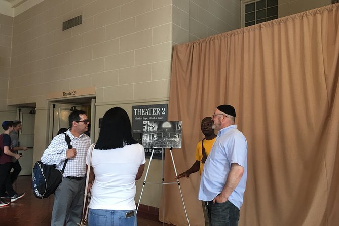 Statue of Liberty, Ellis Island, and 9/11 Memorial Guided Tour - Wall Street and Wall Street Landmarks: Quick, Efficient, Useful