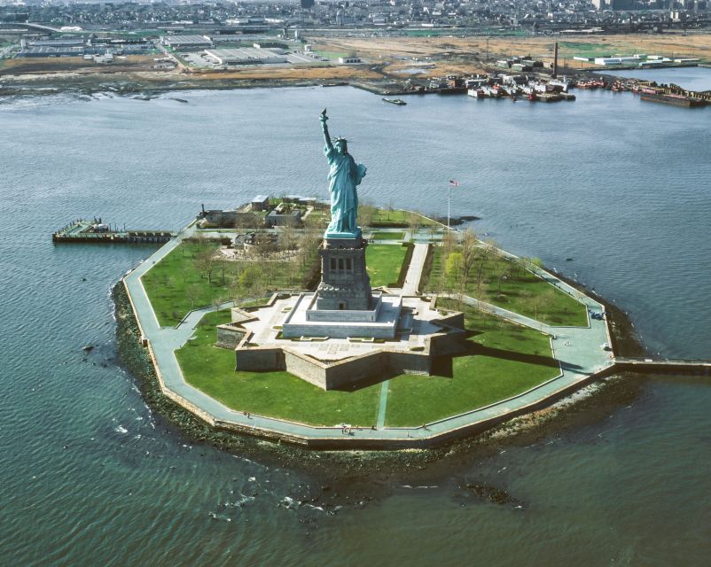 Statue of Liberty & Ellis Island - Guided Tour 8ppl Max - Key things that make this tour worth it