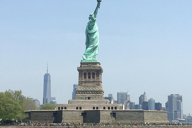 Statue of Liberty & Pre-Ferry Express Tour - Up close with the Statue: what you do and do not get