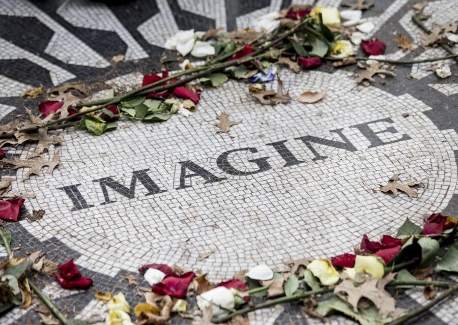 The Beatles in NYC Private Walking Tour - Private guide format: licensed, multilingual, and built for questions