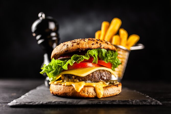 The Beers and Burgers Crawl - 7B Horseshoe Bar (Vazacs): a local-only feel with Hollywood connections