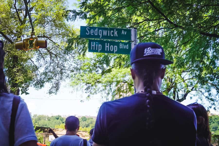 The Birthplace of Hip Hop Bus Tour - Graffiti Hall of Fame: Street Art as a Hip-Hop Language
