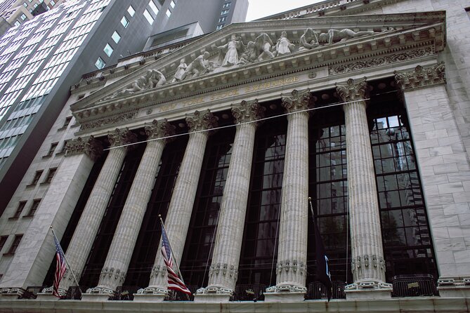 The Downtown Experience: Private Walking Tour - Federal Hall and Trinity Church: Where the U.S. Story Begins