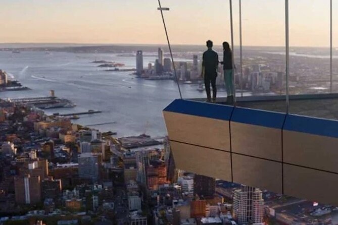 The Edge Observation Deck and 3hr Manhattan Walking Tour - Ground Zero in 30 minutes: respect without feeling rushed