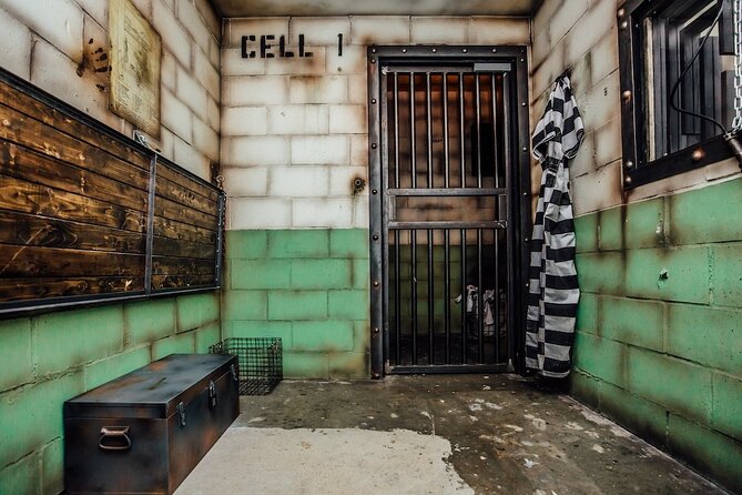 The Escape Game Brooklyn: Epic 60-Minute Adventures in City Point - Choosing your game: how to pick Gold Rush vs. Cosmic Crisis