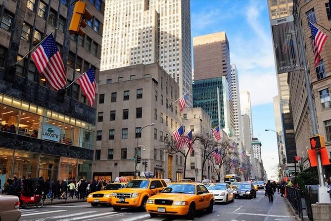The Incredible Brooklyn Bridge & Manhattan Tour - Crossing the Brooklyn Bridge for an hour: where your photos and perspective happen