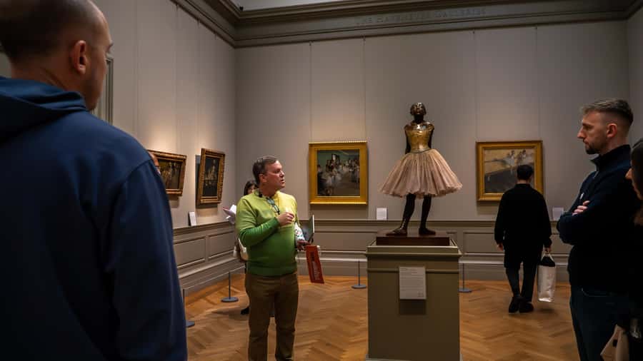 The Met Museum Guided Tour with Skip-the-Line Entry - Comfort and Rules: What You Must Plan For