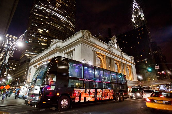 The RIDE Experience Theatrical Bus Tour - The “theater” part: live hosts, interactive moments, and how to get the most laughs
