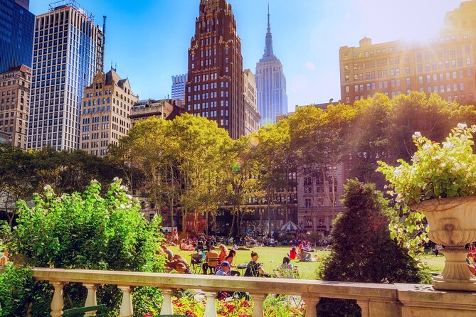 The Secrets of 42nd Street Private Tour - UN Building Views and Finishing at Grand Central for Transit