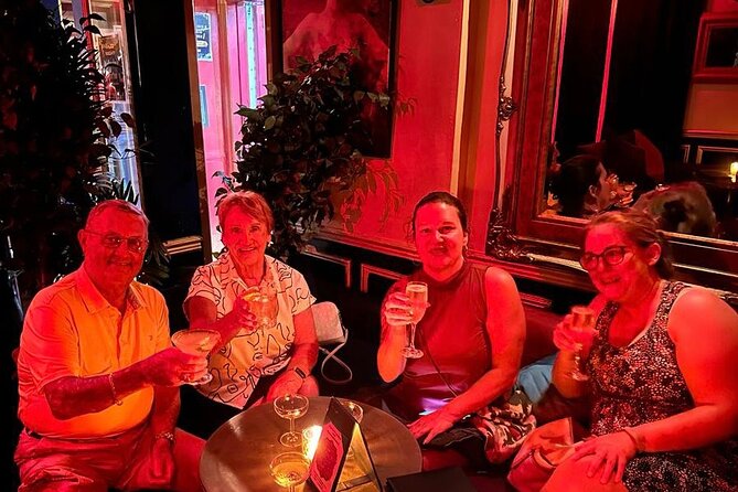 The Speakeasy Adventure: A Tipsy Trip Through History - Dress Code and Shoe Reality in Midtown Bars