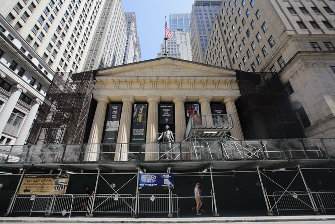 The Spies of Wall Street - The Guide Experience: Jerry aka SpyGuideNYC Keeps It Moving