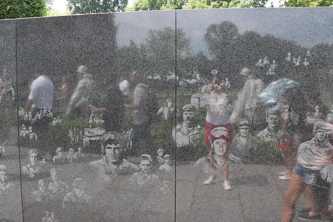 Tour from New York to Washington in 1 Day - Lincoln Memorial and the Reflecting Pool: photos, context, and that movie moment