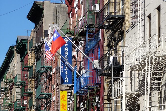 Tour of New York in Italian - Heading south: Little Italy, Chinatown, and City Hall