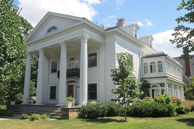 Victorian Flatbush , Brooklyn Private Tour - Victorian homes plus one surprise you’ll want to remember