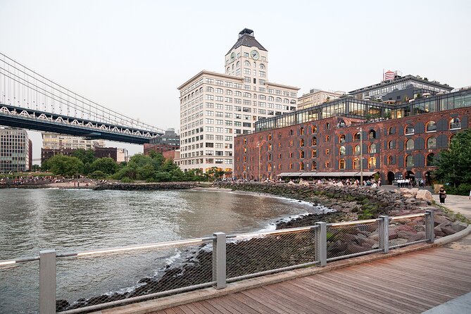 Walking tour in Manhattan Brooklyn Bridge and Waterfront - Brooklyn Heights Promenade: the final skyline balcony you’ll want to linger at