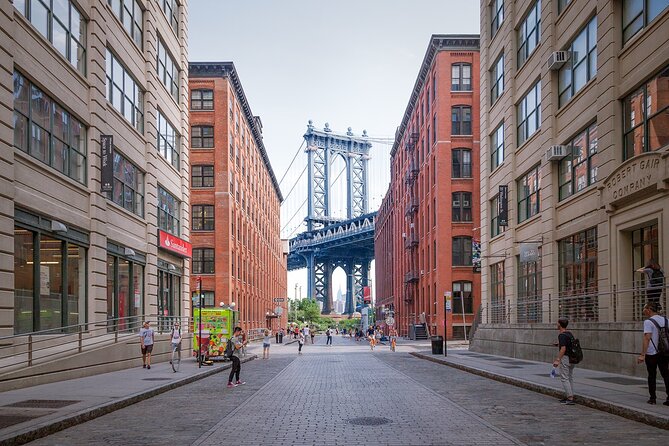 Walking tour in Manhattan Brooklyn Bridge and Waterfront - Price and value: why $29 can work for a big NYC route