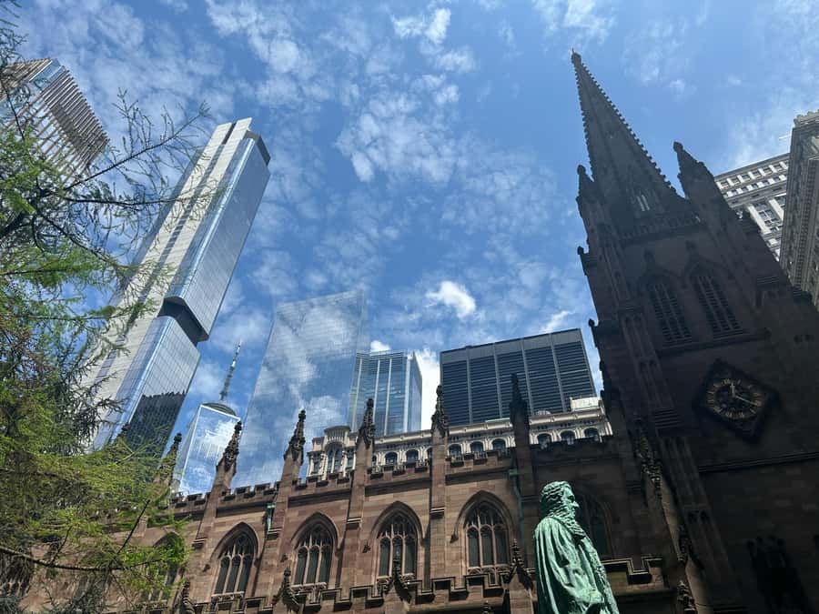 Wall Street: The birth place of NYC in French/English tour - From Lenape Land to Wall Street Money: what you’re really seeing