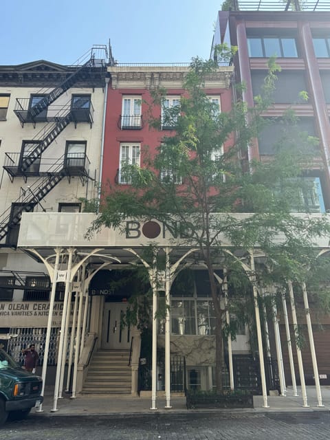 Welcome to New York: A Tour of Taylor Swift Hotspots - Key reasons this Taylor Swift walk hits different