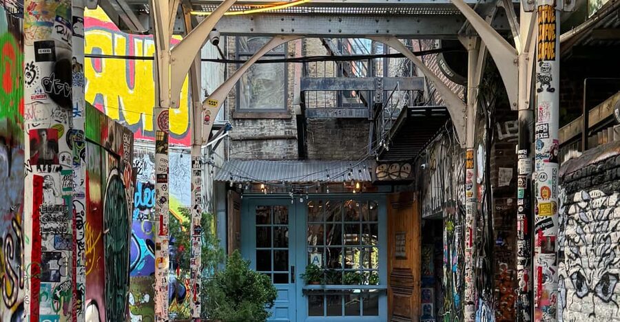 Welcome to New York: A Tour of Taylor Swift Hotspots - Who this tour suits best (and who should think twice)