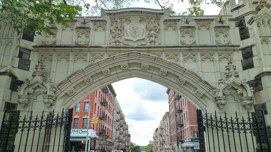 West Harlem: Gospel Church Service and Sunday Walking Tour - The gospel church service: what you’ll actually experience