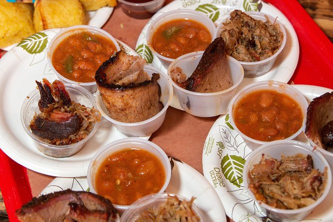 Williamsburg Bites: Brooklyn Food Tour by Like A Local Tours - Street Art, Skyline Views, and the Real Pace of the Walk