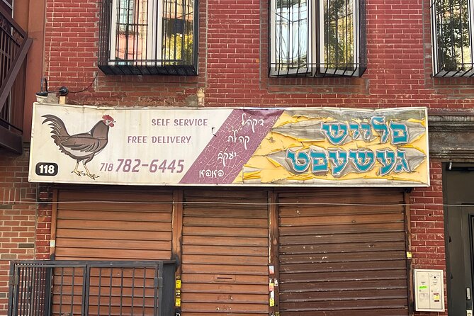 Williamsburg Walking Tour: History, Hipsters, Hasids & Hops - Stop 1: Williamsburg Bridge history in 15 minutes